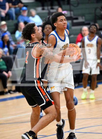 Thumbnail 2 in Mainland vs Cocoa (Mainland Christmas Shootout) photogallery.