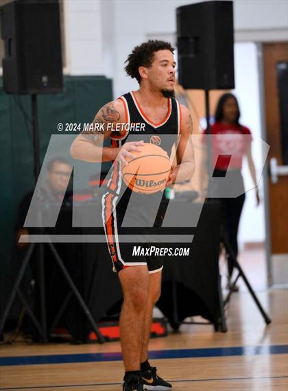 Thumbnail 2 in Mainland vs Cocoa (Mainland Christmas Shootout) photogallery.