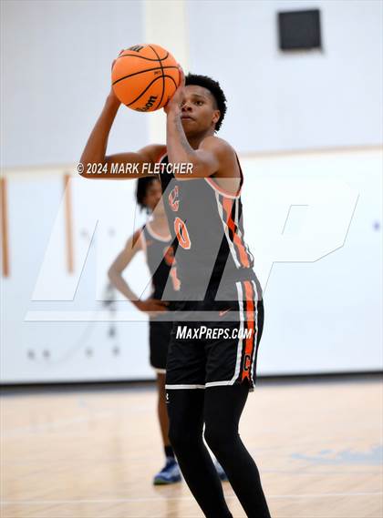 Thumbnail 3 in Mainland vs Cocoa (Mainland Christmas Shootout) photogallery.