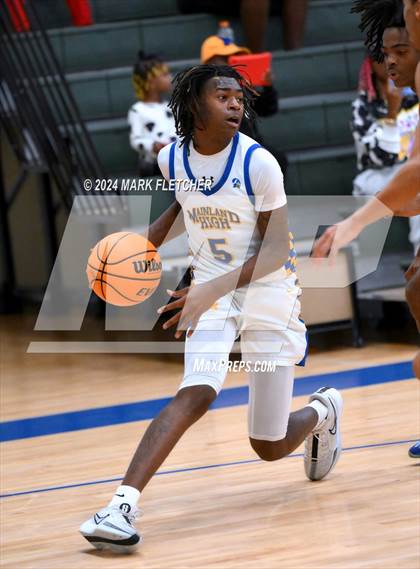 Thumbnail 1 in Mainland vs Cocoa (Mainland Christmas Shootout) photogallery.