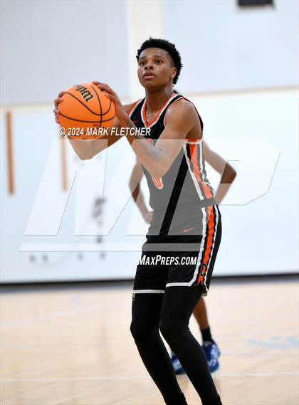Thumbnail 1 in Mainland vs Cocoa (Mainland Christmas Shootout) photogallery.