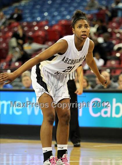 Thumbnail 2 in St. Mary's vs. Archbishop Mitty (CIF D2 NorCal Regional Final) photogallery.
