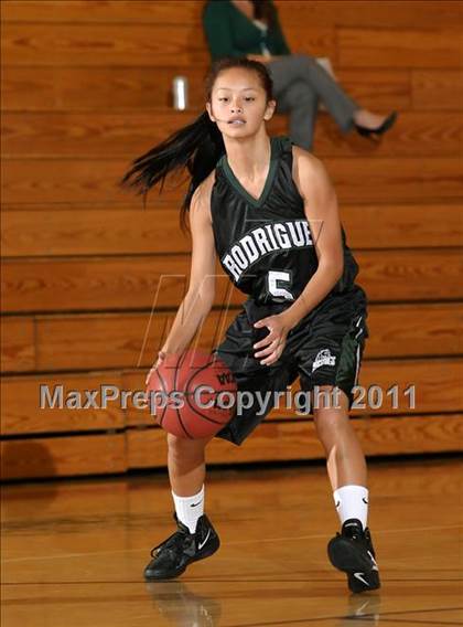 Thumbnail 3 in Rodriguez vs. Encina Prep (Lady Cardinal Classic) photogallery.