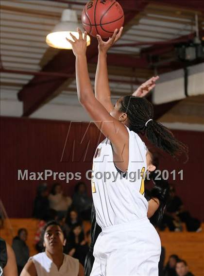 Thumbnail 3 in Rodriguez vs. Encina Prep (Lady Cardinal Classic) photogallery.