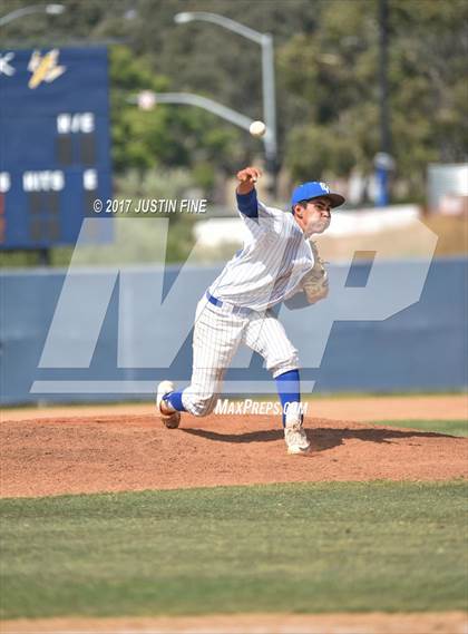 Thumbnail 2 in Chula Vista vs. Classical Academy (CIF SDS D4 Final) photogallery.