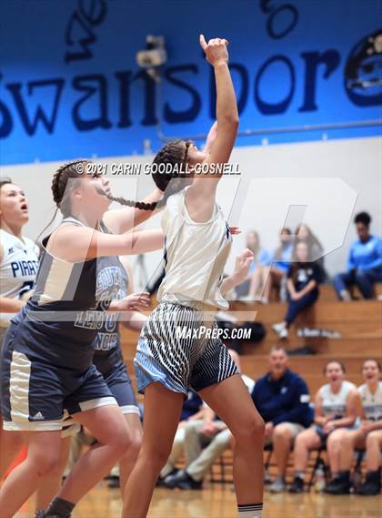 Thumbnail 1 in JV: South Lenoir @ Swansboro photogallery.