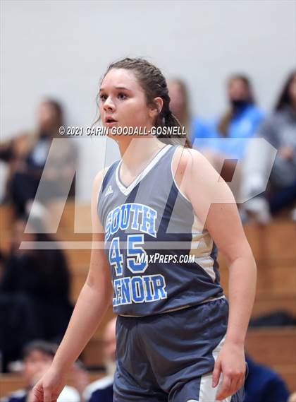 Thumbnail 1 in JV: South Lenoir @ Swansboro photogallery.