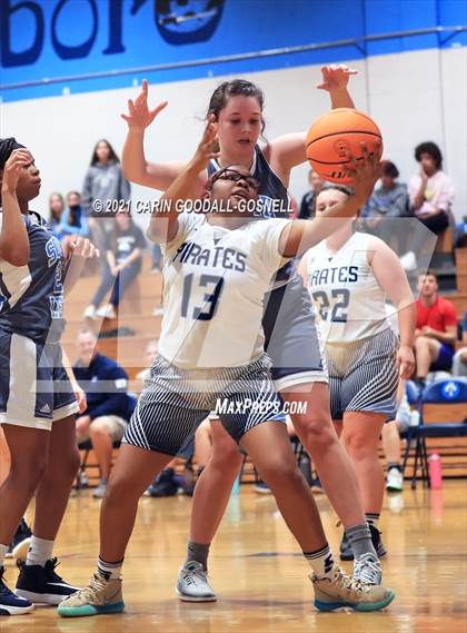 Thumbnail 2 in JV: South Lenoir @ Swansboro photogallery.