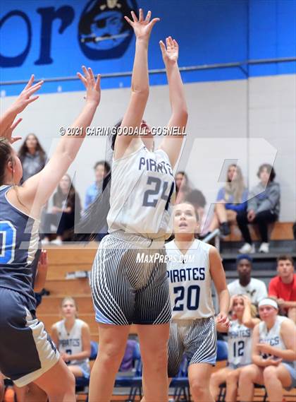 Thumbnail 2 in JV: South Lenoir @ Swansboro photogallery.