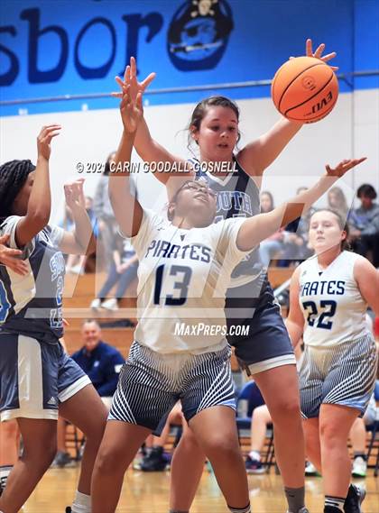 Thumbnail 1 in JV: South Lenoir @ Swansboro photogallery.