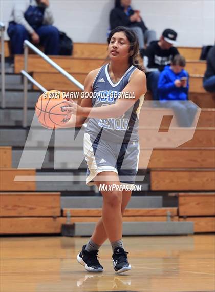 Thumbnail 2 in JV: South Lenoir @ Swansboro photogallery.