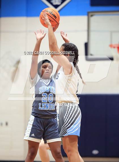 Thumbnail 1 in JV: South Lenoir @ Swansboro photogallery.