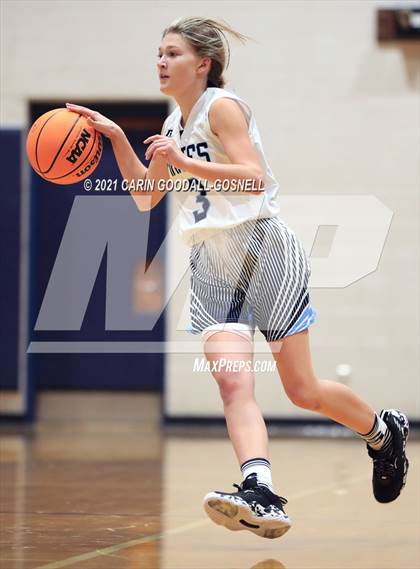 Thumbnail 2 in JV: South Lenoir @ Swansboro photogallery.