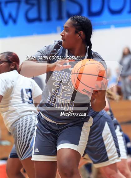 Thumbnail 1 in JV: South Lenoir @ Swansboro photogallery.