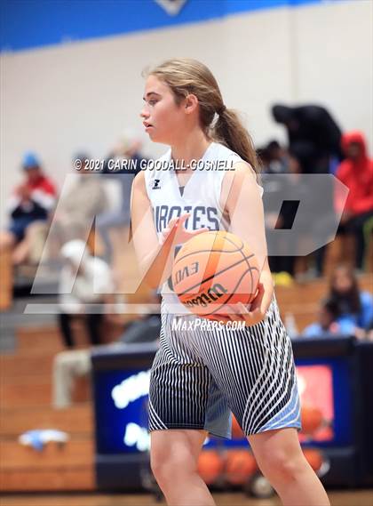 Thumbnail 1 in JV: South Lenoir @ Swansboro photogallery.