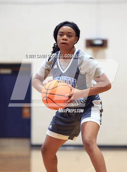 Thumbnail 2 in JV: South Lenoir @ Swansboro photogallery.