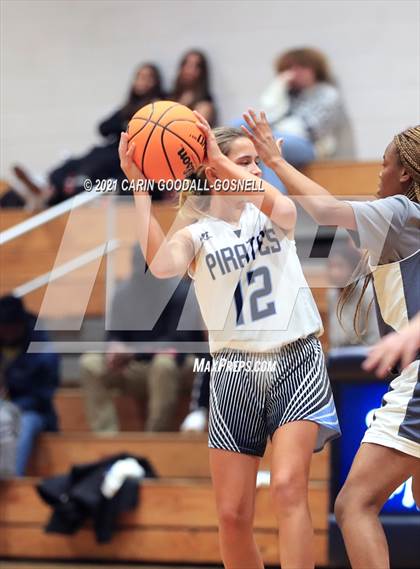 Thumbnail 2 in JV: South Lenoir @ Swansboro photogallery.