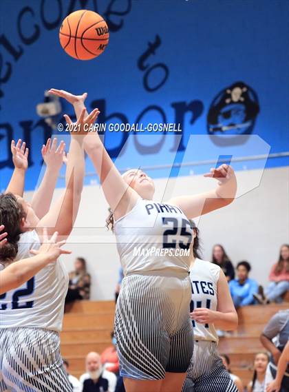 Thumbnail 2 in JV: South Lenoir @ Swansboro photogallery.