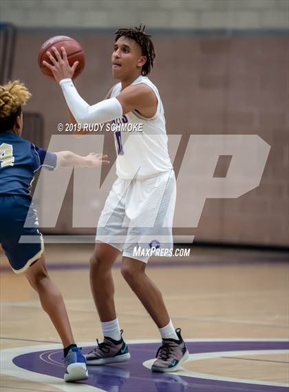 Thumbnail 1 in Bonita Vista @ Carlsbad (CIF SDS D1 Semifinal) photogallery.
