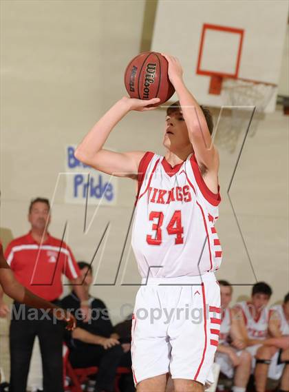 Thumbnail 2 in San Juan vs. Victory Christian (Viking Classic) photogallery.