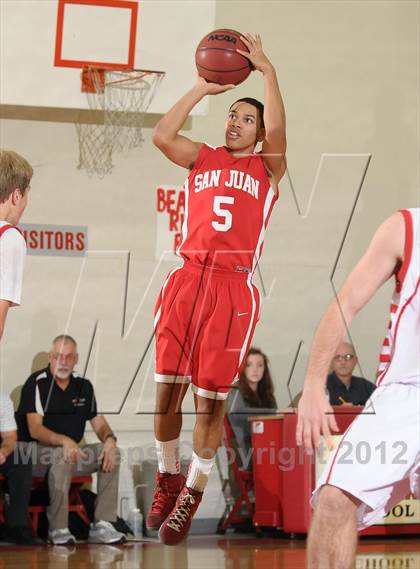 Thumbnail 3 in San Juan vs. Victory Christian (Viking Classic) photogallery.