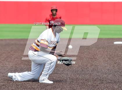 Thumbnail 2 in Deer Park vs Fort Bend Travis (UIL 6A Region 1 & 3 Final) photogallery.