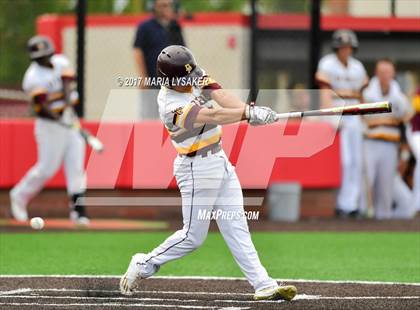 Thumbnail 3 in Deer Park vs Fort Bend Travis (UIL 6A Region 1 & 3 Final) photogallery.