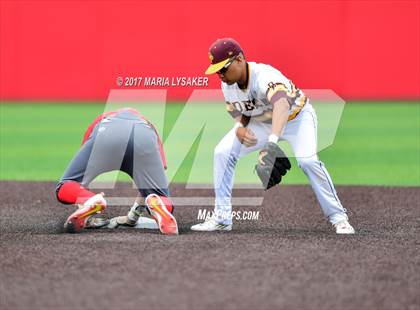 Thumbnail 3 in Deer Park vs Fort Bend Travis (UIL 6A Region 1 & 3 Final) photogallery.