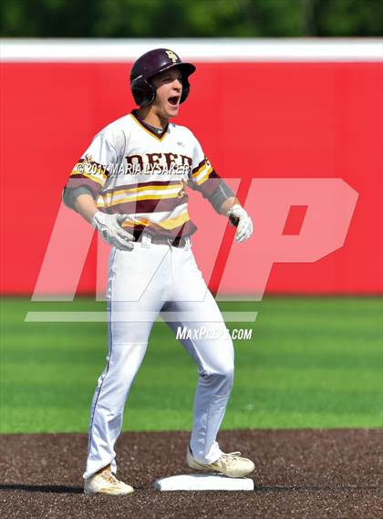 Thumbnail 2 in Deer Park vs Fort Bend Travis (UIL 6A Region 1 & 3 Final) photogallery.