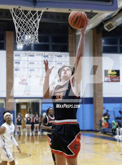 Thumbnail 1 in Edwardsville @ Belleville East photogallery.