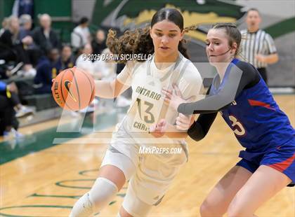 Thumbnail 1 in Ontario Christian vs Brookswood (BC) (Nike Tournament of Champions) photogallery.