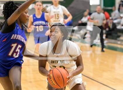 Thumbnail 2 in Ontario Christian vs Brookswood (BC) (Nike Tournament of Champions) photogallery.