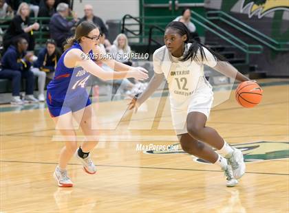 Thumbnail 1 in Ontario Christian vs Brookswood (BC) (Nike Tournament of Champions) photogallery.