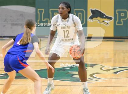 Thumbnail 1 in Ontario Christian vs Brookswood (BC) (Nike Tournament of Champions) photogallery.