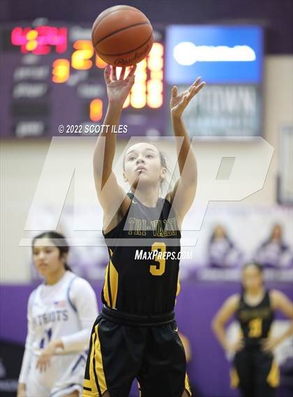 Thumbnail 2 in Olentangy Liberty vs. Tri-Valley (OGBR Classic in the City) photogallery.