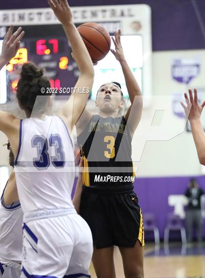 Thumbnail 3 in Olentangy Liberty vs. Tri-Valley (OGBR Classic in the City) photogallery.