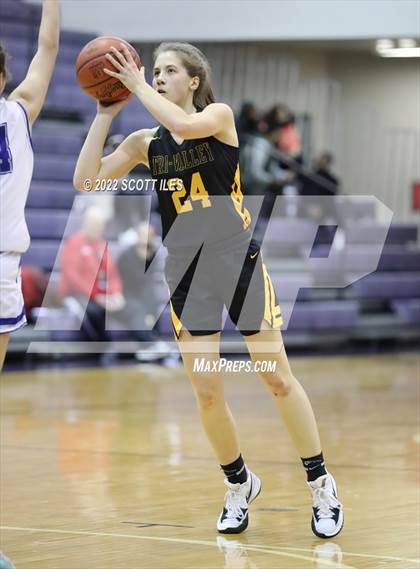 Thumbnail 2 in Olentangy Liberty vs. Tri-Valley (OGBR Classic in the City) photogallery.