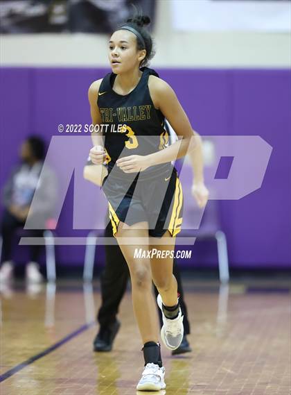 Thumbnail 1 in Olentangy Liberty vs. Tri-Valley (OGBR Classic in the City) photogallery.
