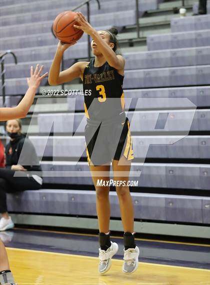 Thumbnail 1 in Olentangy Liberty vs. Tri-Valley (OGBR Classic in the City) photogallery.