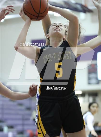 Thumbnail 1 in Olentangy Liberty vs. Tri-Valley (OGBR Classic in the City) photogallery.