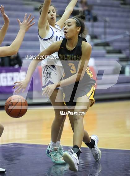 Thumbnail 1 in Olentangy Liberty vs. Tri-Valley (OGBR Classic in the City) photogallery.