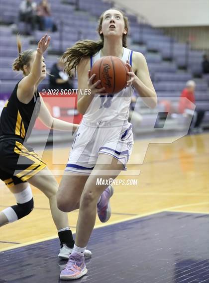 Thumbnail 2 in Olentangy Liberty vs. Tri-Valley (OGBR Classic in the City) photogallery.