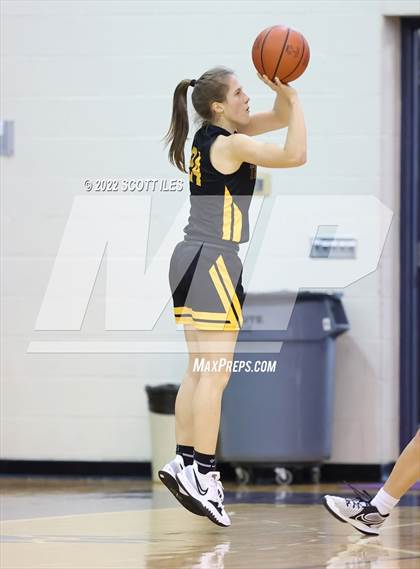 Thumbnail 3 in Olentangy Liberty vs. Tri-Valley (OGBR Classic in the City) photogallery.