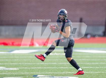 Thumbnail 3 in Midway vs. Westfield (UIL 6A Division 2 Region 2 Semifinal) photogallery.