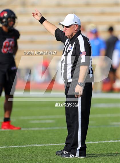 Thumbnail 3 in Midway vs. Westfield (UIL 6A Division 2 Region 2 Semifinal) photogallery.