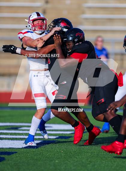 Thumbnail 3 in Midway vs. Westfield (UIL 6A Division 2 Region 2 Semifinal) photogallery.
