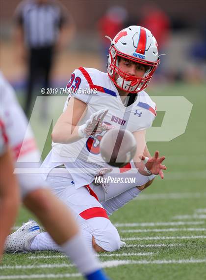 Thumbnail 3 in Midway vs. Westfield (UIL 6A Division 2 Region 2 Semifinal) photogallery.