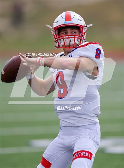 Thumbnail 3 in Midway vs. Westfield (UIL 6A Division 2 Region 2 Semifinal) photogallery.