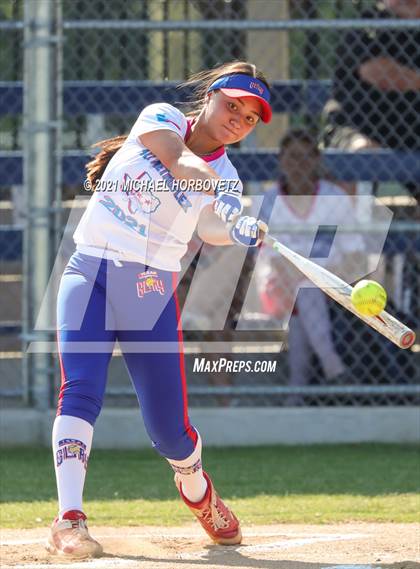Thumbnail 2 in DFW Fastpitch HR Derby photogallery.
