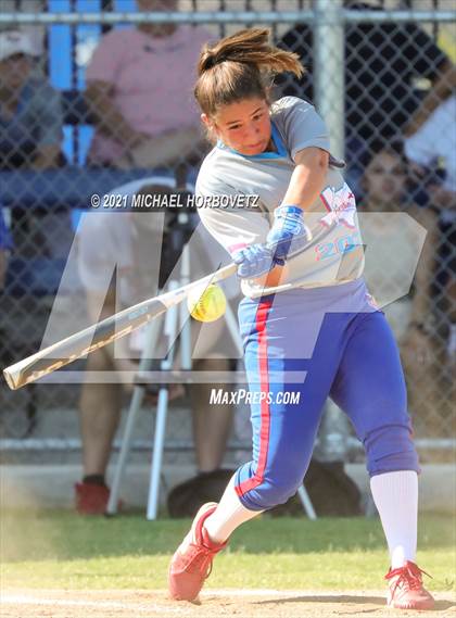 Thumbnail 2 in DFW Fastpitch HR Derby photogallery.